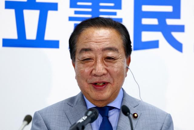 노다 요시히코 일본 입헌민주당 대표가 7월 20일 참의원(상원) 선거 출구조사가 나온 뒤 도쿄 당사에서 일본 언론과 인터뷰하고 있다. 도쿄=로이터 연합뉴스