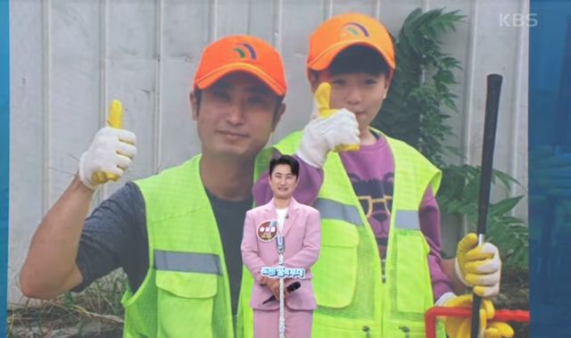 환경미화원으로 일하며 가수의 꿈을 키우고 있는 송상중씨. 그의 아들은 아빠처럼 환경미화원이 되고 싶다고 말했다. '도전! 꿈의 무대' 출연 모습. KBS 영상 캡처