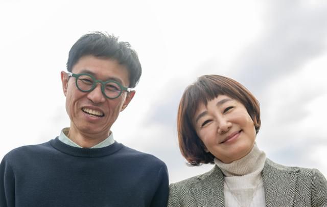 '환상의 콤비' 이헌희 PD와 김혜영. 김혜영은 이 PD가 건강하길, 이 PD는 누나가 지금만 같기를 각각 바랐다. 박시몬 기자