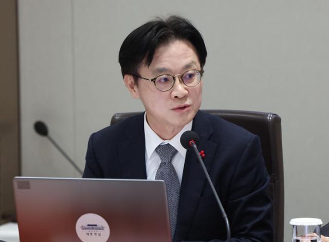 김정관 산업부장관이 2일 서울 용산 대통령실에서 이재명 대통령 주재로 열린 제52회 국무회의에서 발언하고 있다. 왕태석 선임기자