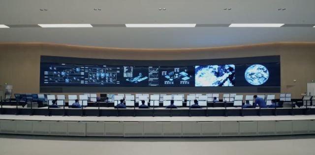 중국 에너지기업 엔비전이 7월 운영을 시작한 네이멍구 자치구 츠펑시 그린수소·암모니아 공장의 '디지털 컨트럴룸' 내부. 엔비전 제공