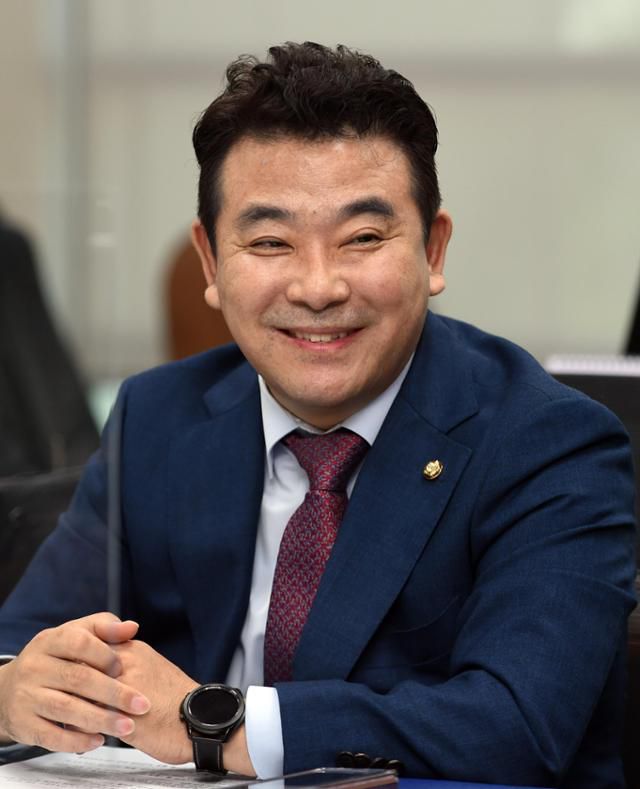 박정 더불어민주당 의원. 한국일보 자료사진