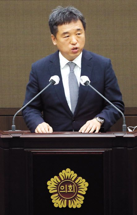 서정협 서울시장 권한대행이 14일 서울시의회에서 제296회 임시회 인사말을 하고 있다. [연합]