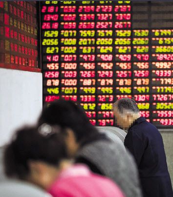 올 상반기 예탁결제원을 통해 처리된 증시관련대금은 2경6059조원으로 지난해 같은 기간(2경1917조원)보다 무려 18.9%가 증가했다.