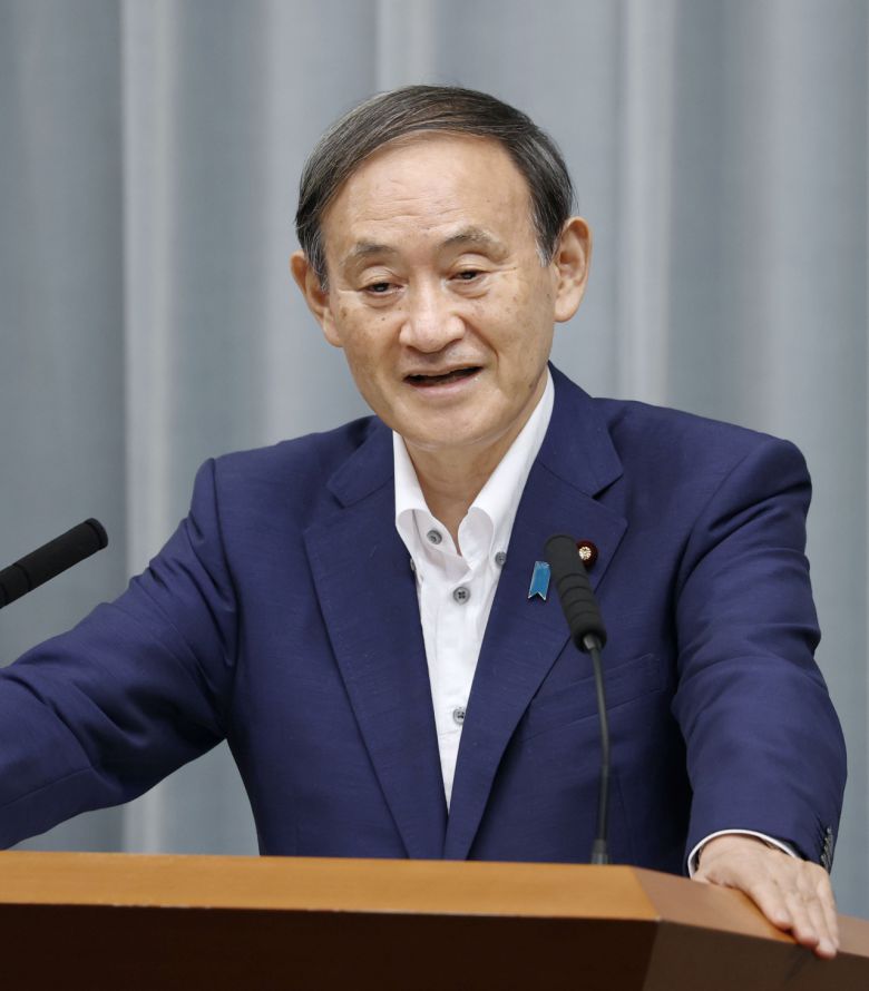 스가 요시히데 일본 관방장관이 31일 정례 기자회견을 열고 있다. [연합]