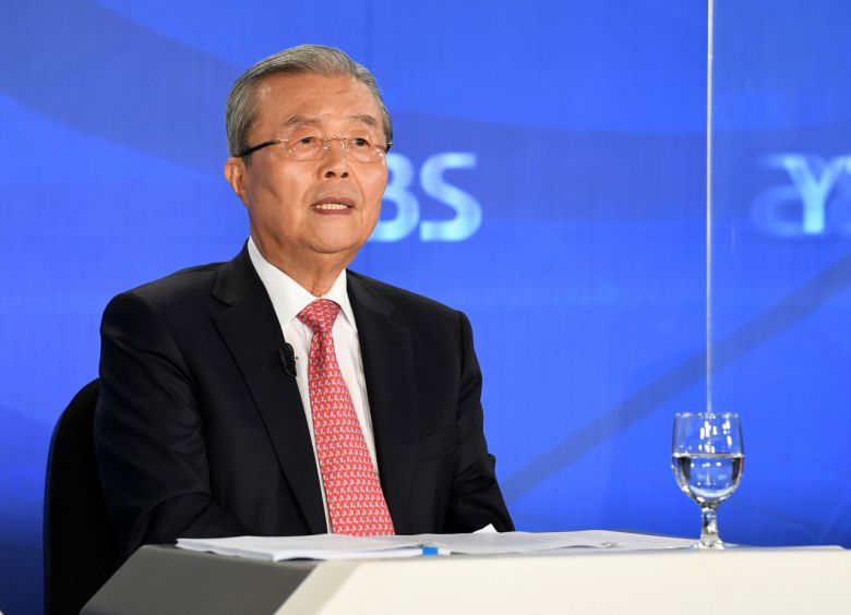 김종인 국민의힘 비상대책위원장이 24일 서울 양천구 대한민국예술인센터에서 열린 방송기자클럽 초청 토론회에서 발언하고 있다. [연합]