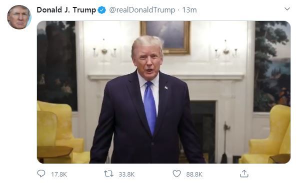 도널드 트럼프 미국 대통령이 2일(현지시간) 자신의 트위터 계정에 업로드한 영상을 통해 자신이 워싱턴DC 인근 메릴랜드주의 월터 리드 군 병원으로 이동해 회복 절차에 시작한다고 밝히고 있다. [트럼프 트위터 캡쳐]