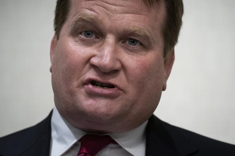 민주당의 조 바이든 대선후보의 아들 헌터와 동업자였던 토니 보블린스키가 22일(현지시간) 대선TV토론이 열리기 90분 전 기자화견을 갖고 바이든 후보가 중국 관련 사업에 관여하지 않았다는 것은 거짓이라며 관련 증거를 공개했다. [AP]