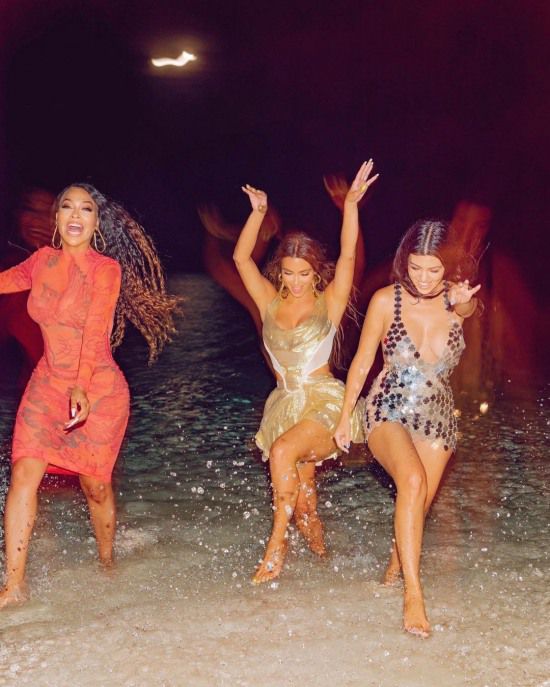 킴 카다시안 인스타