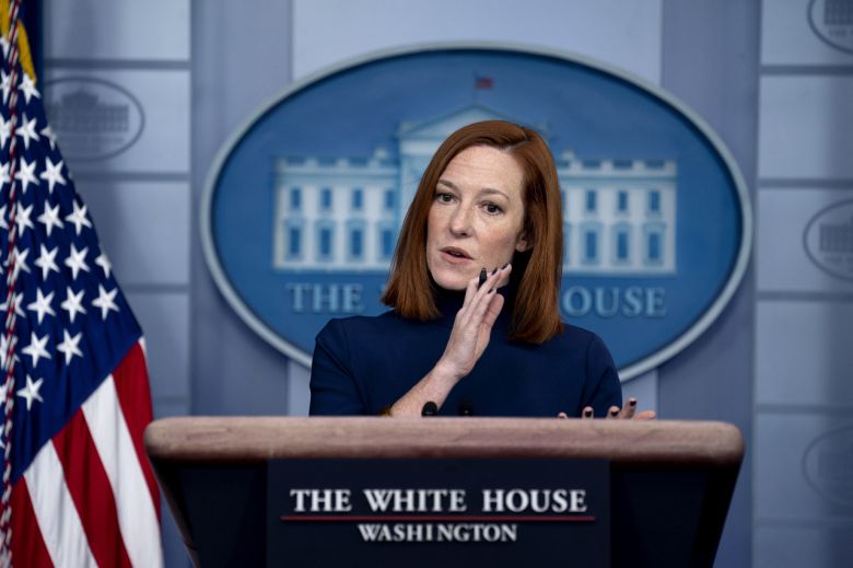 젠 사키 백악관 대변인이 8일(현지시간) 백악관에서 열린 브리핑에서 기자들의 질문에 답변하고 있다. [EPA]