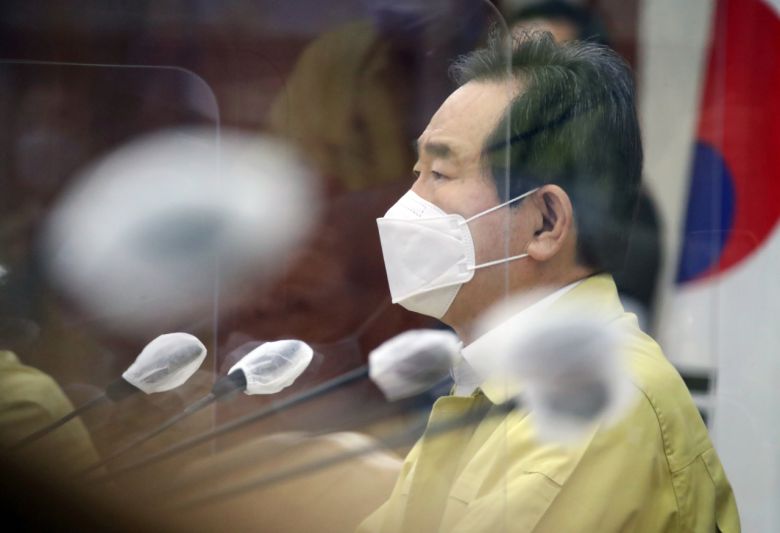 정세균 국무총리가 3일 오전 정부서울청사에서 열린 신종 코로나바이러스 감염증(코로나19) 대응 중앙재난안전대책본부(중대본) 회의에서 발언하고 있다. [연합]