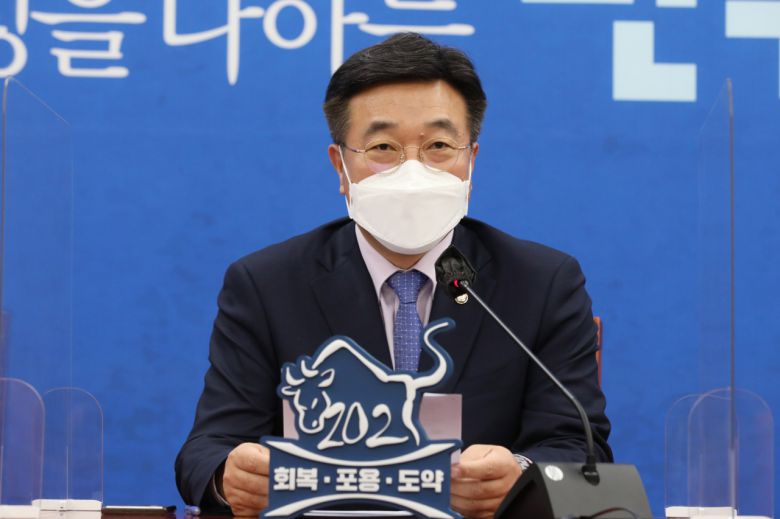 윤호중 더불어민주당 원내대표가 11일 오전 서울 여의도 국회에서 열린 원내대책회의에서 발언하고 있다. [헤럴드경제=이상섭 기자]