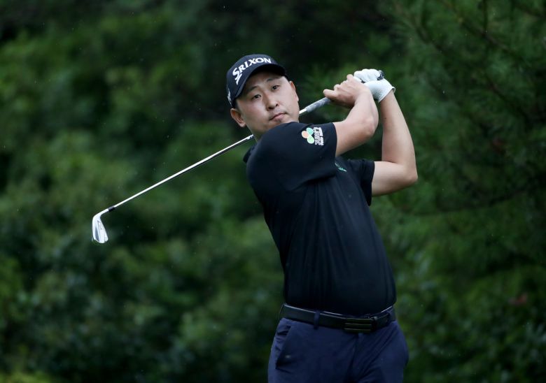 윤석민의 티샷 모습.[KPGA 제공]