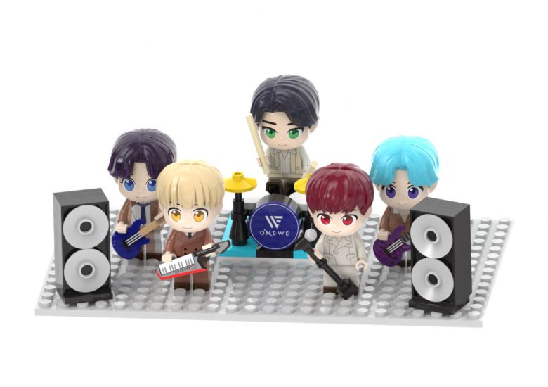 아이돌 밴드 원위의 캐릭터 인형 [락킨코리아 제공]