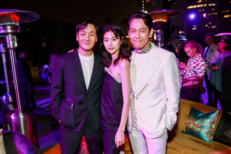 오징어게임에 출연한 배우들. 왼쪽부터 박해수, 정호연, 이정재. [AFP]