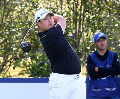 황중곤이 10번 홀에서 티샷을 하고 있다. [사진=KPGA]