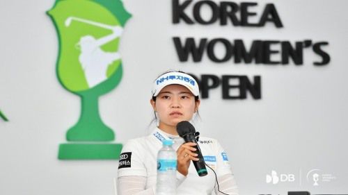 박민지가 한국여자오픈 첫날 경기를 마친 뒤 인터뷰하고 있다. [사진=대회조직위]