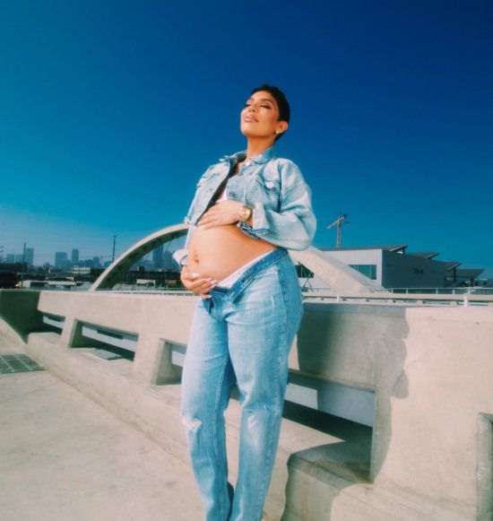 애비 드 라 로사 채널