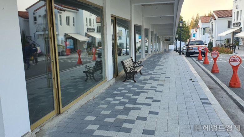 담양메타프로방스 상권은 폐업과 공실이 늘어가는 가운데 또다시 수십여곳의 상가가 공급될 예정이다. 서인주 기자