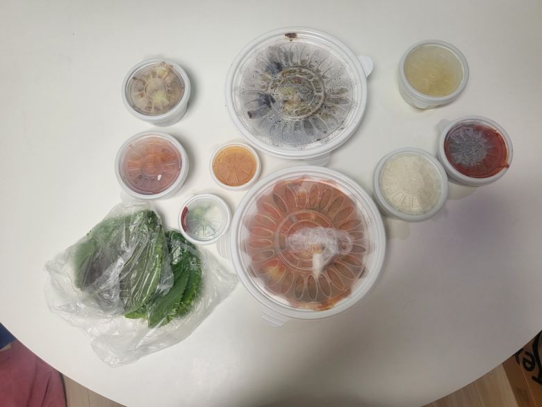 순댓국과 순대볶음을 시켜본 사용자가 찍은 배달 음식 사진[독자 제공]