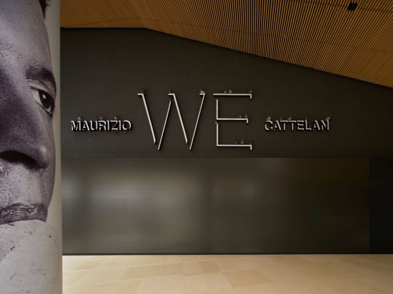 2023 리움미술관 마우리치오 카텔란 개인전 'WE' 전경 ⓒ Maurizio Cattelan, 사진 김경태 [리움미술관 제공]