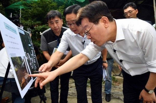 계곡 정비 사업 당시 이재명 경기도지사.