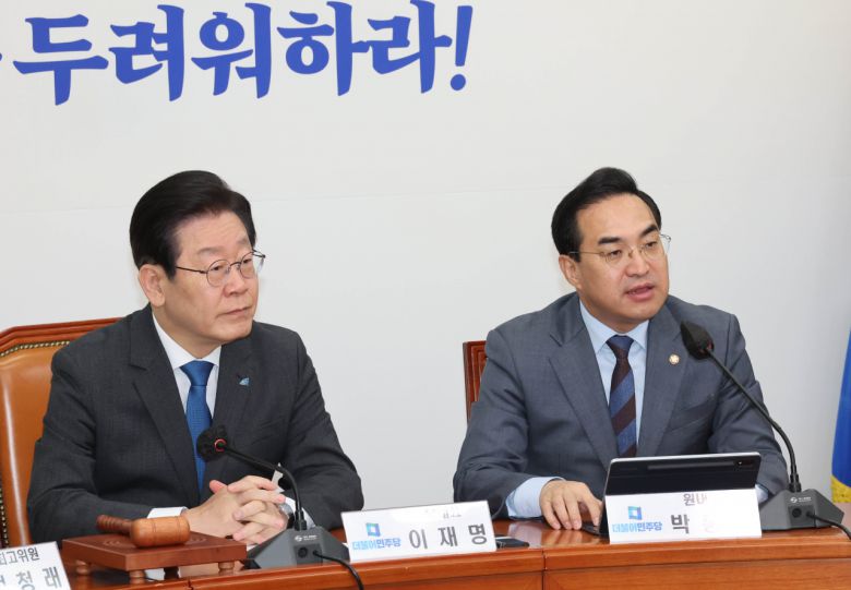 박홍근 더불어민주당 원내대표가 8일 국회에서 열린 최고위원회의에서 발언하고 있다. [연합]