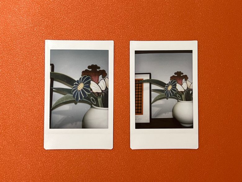 인스탁스 미니12 클로즈업 모드로 찍은 사진(좌)과 일반 모드로 찍은 사진. [박혜림 기자/rim@]