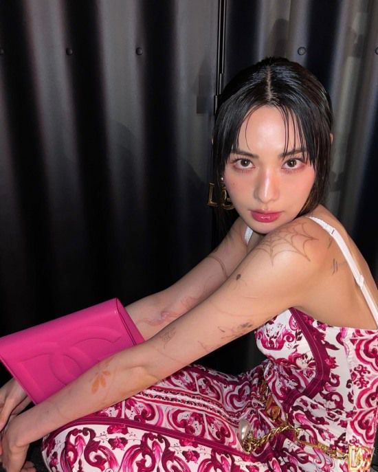 그룹 애프터스쿨 출신 나나가 강렬한 전신 타투를 인증해 화제다.