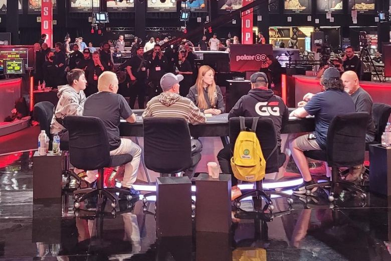 프로게이머 출신 프로 포커 플레이어 홍진호(41)가 지난 4일(현지시간)부터 7일까지 미국 라스베이거스에서 열린 ‘2023 월드시리즈 오브 포커(이하 WSOP)’의 12번째 종목 ‘5000달러 프리즈아웃 노리밋 홀덤’에 출전해 최종 4위에 올랐다. [홍진호 인스타그램]