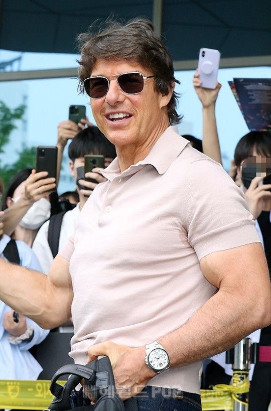 할리우드 배우 톰 크루즈가 지난해 6월 영화 '탑건: 매버릭' 프로모션을 위해 서울 강서구 김포공항을 통해 입국하고 있는 모습. [헤럴드DB]