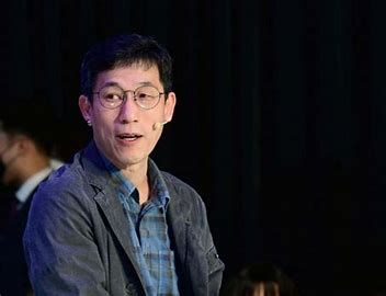 진중권 광운대 특임교수