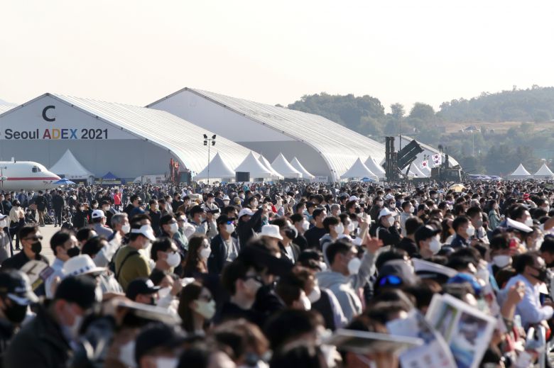 서울 ADEX 공동운영본부는 올해 29만 명의 관람객이 전시회에 방문할 것으로 추산했다. ADEX 2021 행사 사진.[ADEX공동운영본부 제공]