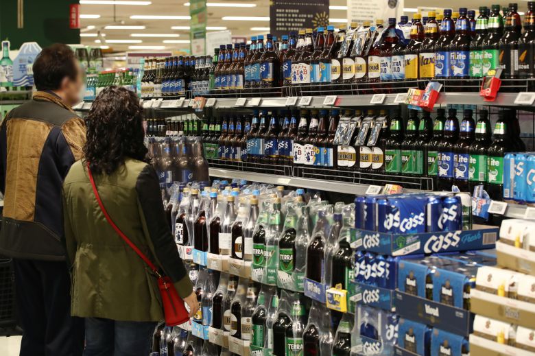 서울 시내 한 대형마트 맥주 판매대. [연합]