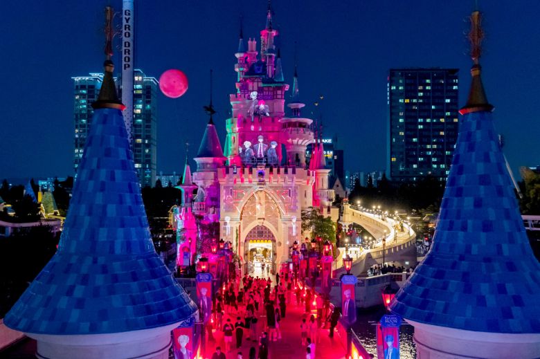 롯데월드 다크문 캐슬, 엔하이픈 매핑쇼