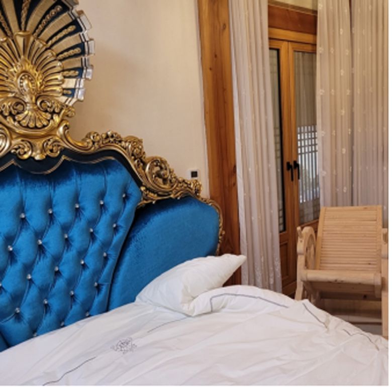 여신도 성폭행 혐의를 받는 기독교복음선교회(통칭 JMS) 총재 정명석 씨의 범행 장소인 충남 금산군 월명동 수련원 내 정씨의 침실. [연합뉴스]