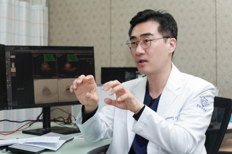 공문규 교수는 “방사선 치료를 받을 때 가슴 통증이 생겨도 너무 겁먹을 필요 없다”며 “방사선 치료로 인한 식도염은 대부분 저절로 좋아지는 질환이니, 불필요한 검사를 시행하지 말고 전문의의 판단에 따라 적절한 약을 복용하면 대부분 큰 후유증 없이 회복되기 때문에 안심해도 된다”고 강조했다.