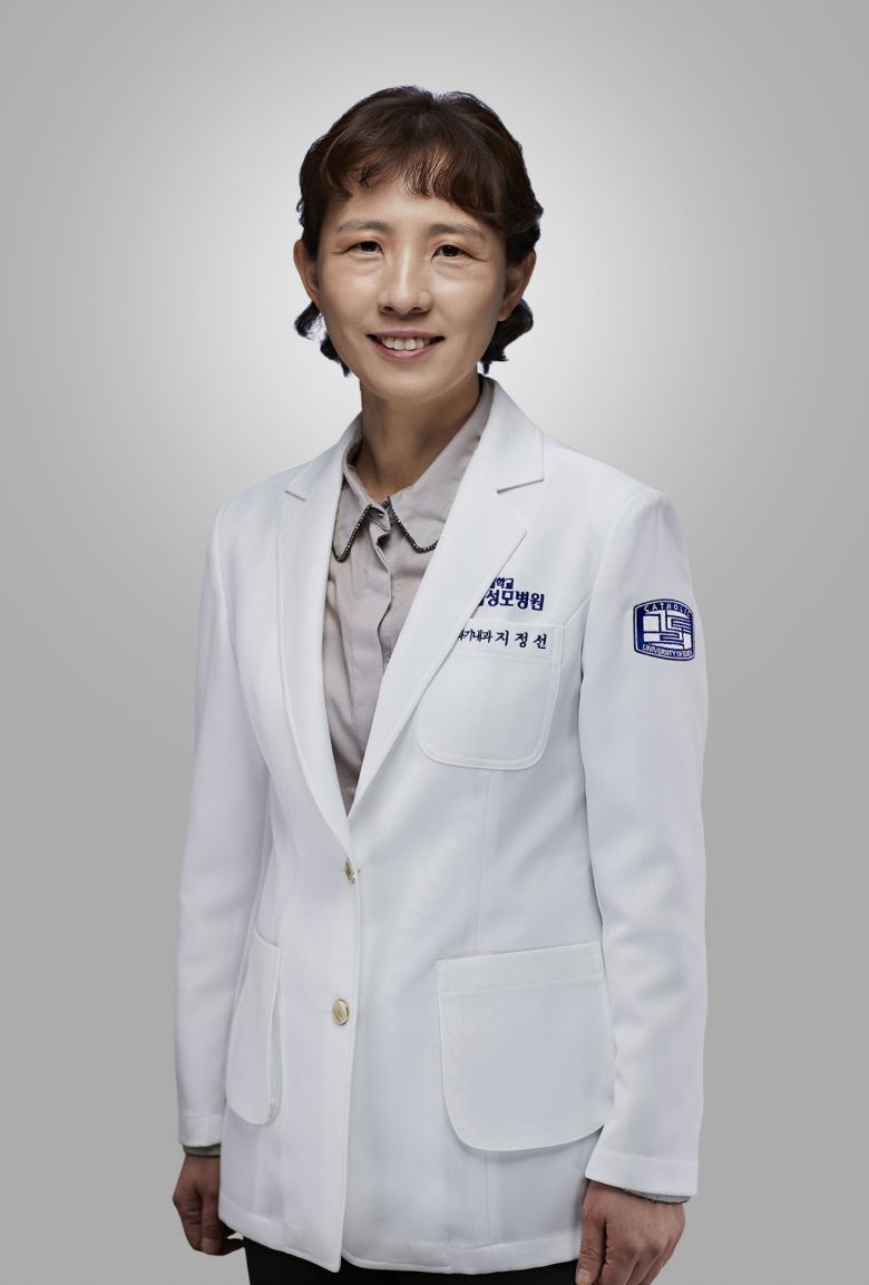 인천성모병원 소화기내과 지정선 교수는 “노로바이러스 식중독을 예방하기 위해서는 흐르는 물에 비누로 30초 이상 손 씻기, 음식은 익혀 먹기, 물 끓여 먹기 등을 반드시 실천하고 생굴, 조개, 회 등 익히지 않은 어패류나 수산물을 먹을 때는 특히 주의해야 한다”고 당부했다.