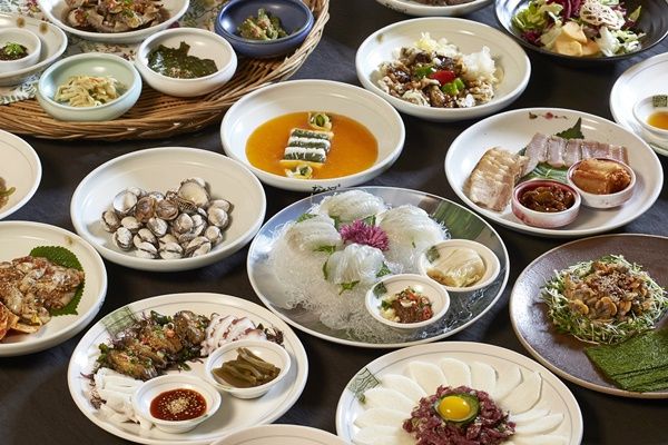 사통팔달의 도시 순천은 예로부터 물자가 풍부한 고장이었다.