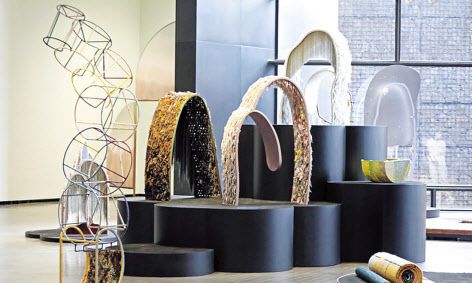 리움미술관 ‘버들 북 꾀꼬리’전시 전경. 사계절을 담은 강서경의 작품 ‘산’ 연작이 설치돼 있다.[뉴시스 제공]