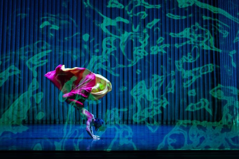 ‘현대무용계의 스타’인 안은미는 지난 9월 바비칸 센터와 맨체스터 라우리 극장에서 ‘드래곤즈(Dragons)’를 올리며 전석 매진을 기록했다. [문화체육관광부 제공]