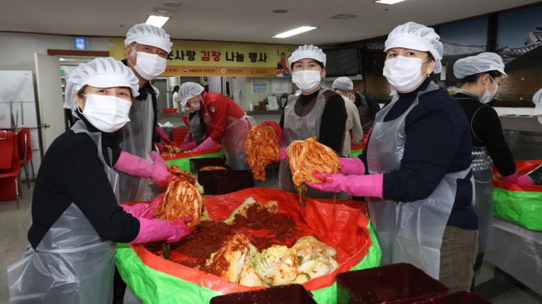 이번 행사는 이민자들이 기존 정책 수혜자가 아닌 우리사회 구성원으로서 한국사회에 봉사하자는 취지에서 마련됐다.