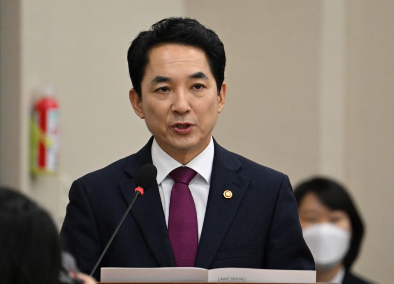 박민식 초대 국가보훈부 장관이 지난해 서울 영등포구 여의도 국회의사당 본청에서 열린 인사청문회에 참석해 발언하고 있다. 임세준 기자