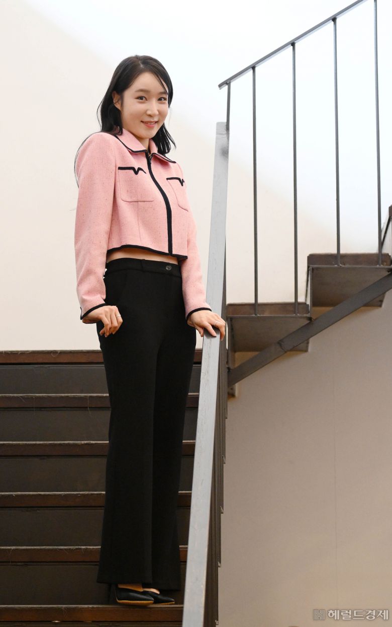 '용 한마리'를 들어보니 '내시대도 한번은 올거야/(중략)/하늘을 오르는 그날까지/용한마리, 용한마리 키우고 산다'는 가사가 쏙 들어온다.