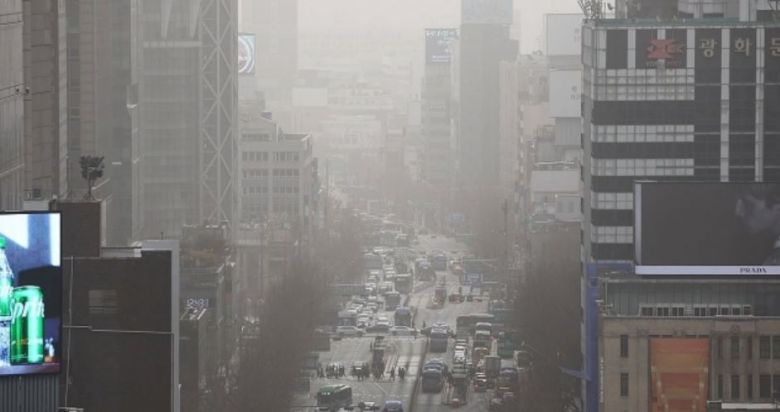 미세먼지 농도가 ‘매우 나쁨’ 수준인 서울 종로 시내. [연합]