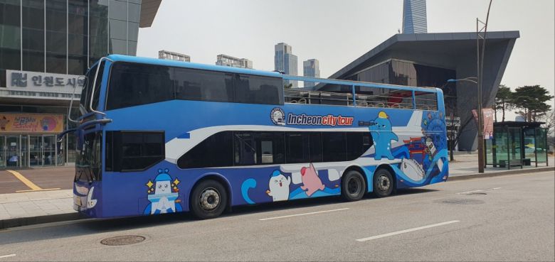 모히건 인스파이어를 새로 넣은 인천시티투어 바다노선 버스