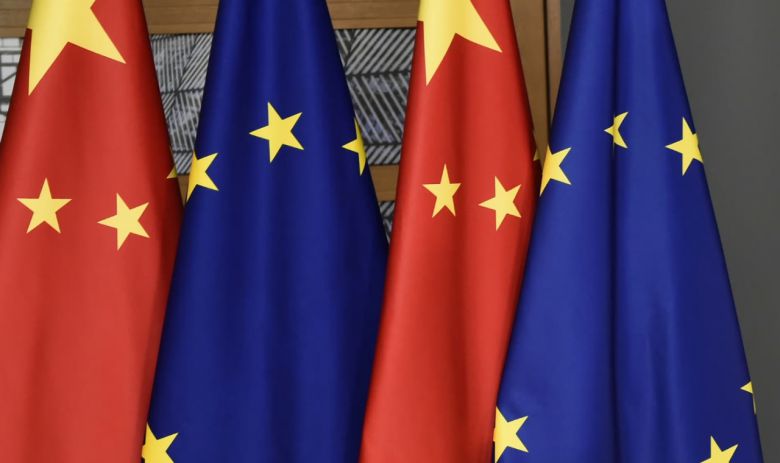 중국 오성홍기와 유럽기. [AP]