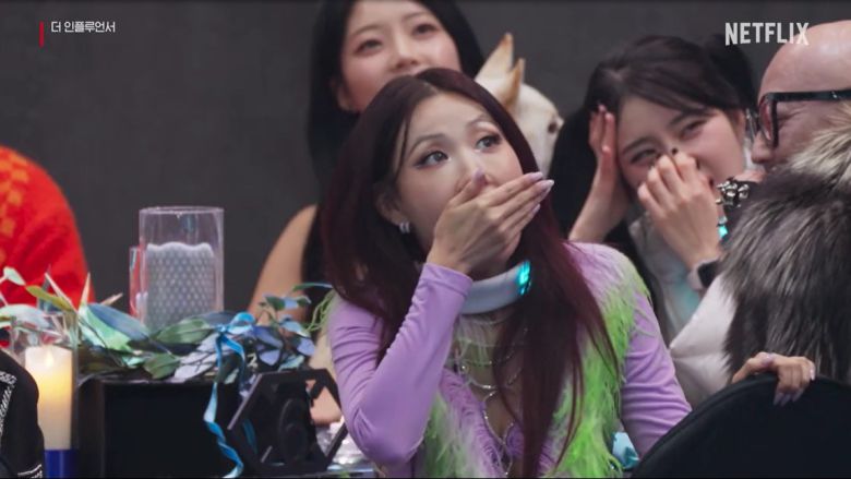 제작진은 “인플루언서들은 각자 세분된 영역으로 구분되어 있기 때문에 이들을 한자리에 모으면 재미있을 것이라 생각했다. 현재 대한민국에서 가장 핫한 인플루언서들을 모두 보실 수 있다”​ 라면서 “각기 다양한 콘텐츠와 개성을 뽐내는 인플루언서들의 능력과 전략 싸움이 '더 인플루언서'의 재미 포인트다. 넷플릭스에서만 구현할 수 있는 거대한 스케일과 화려한 비주얼, 지금껏 어디서도 보지 못했던 소셜 서바이벌을 통해 짜릿하고 신선한 재미를 느낄 수 있을 것”이라고 강조했다.