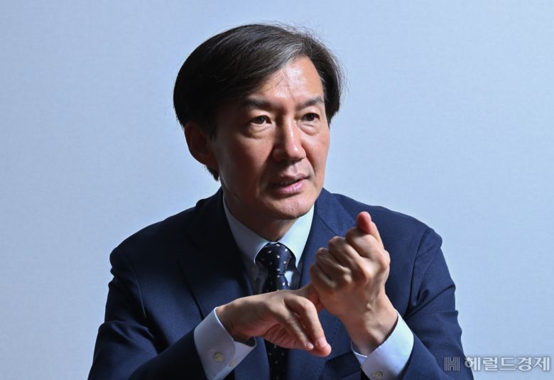 조국 조국혁신당 전 대표가 10일 오후 서울 여의도 의원회관에서 헤럴드경제와 인터뷰를 하고 있다. 임세준 기자