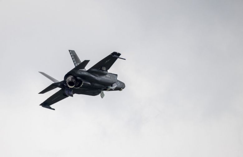 한미는 23일부터 내달 8일까지 수원기지에서 미 해병대 스텔스전투기 F-35B와 F/A-18 호넷 등이 참여한 가운데 한미 연합공중훈련을 실시한다. 미 해병대가 운영하는 스텔스전투기 F-35B. 자료사진. [미 해병대 페이스북]